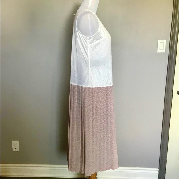 Soft Minimalist Romantic Maxi Dress - Picture 4 of 5